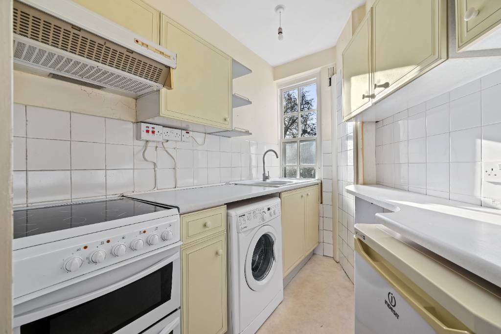 Eton College Road - Image 8 Eton College Road - Image 8