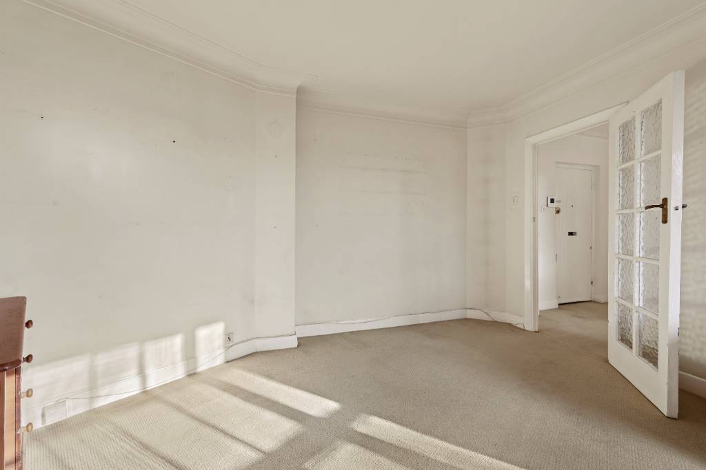 Eton College Road - Image 5 Eton College Road - Image 5