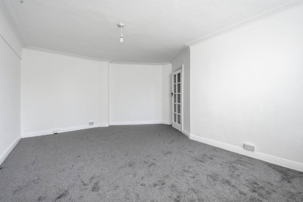 Eton College Road - Image 3 Eton College Road - Image 3