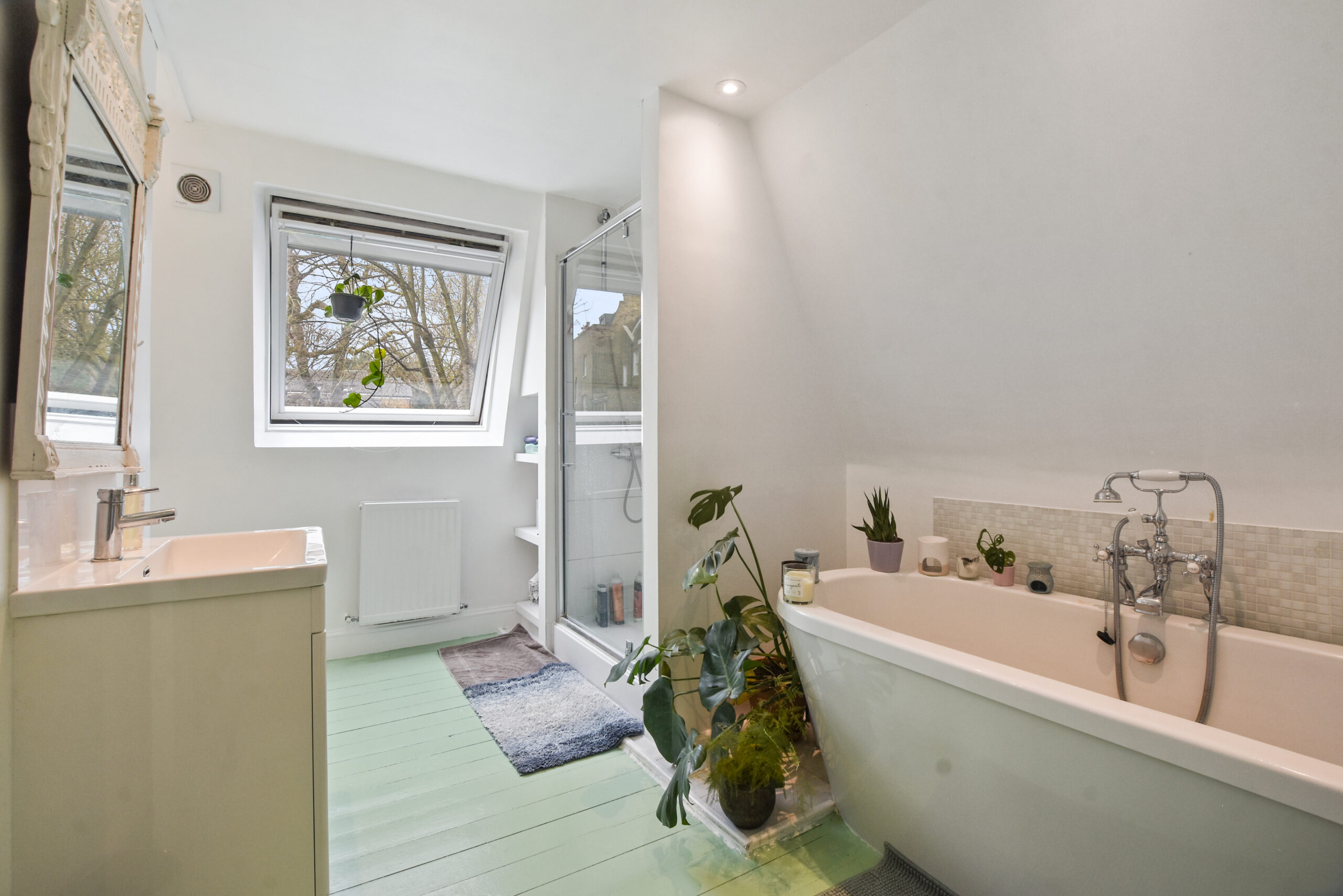 02-3be5GCNMEA - FFF Field Cottage 78 Haverstock Hill - Bathroom -Original (12)