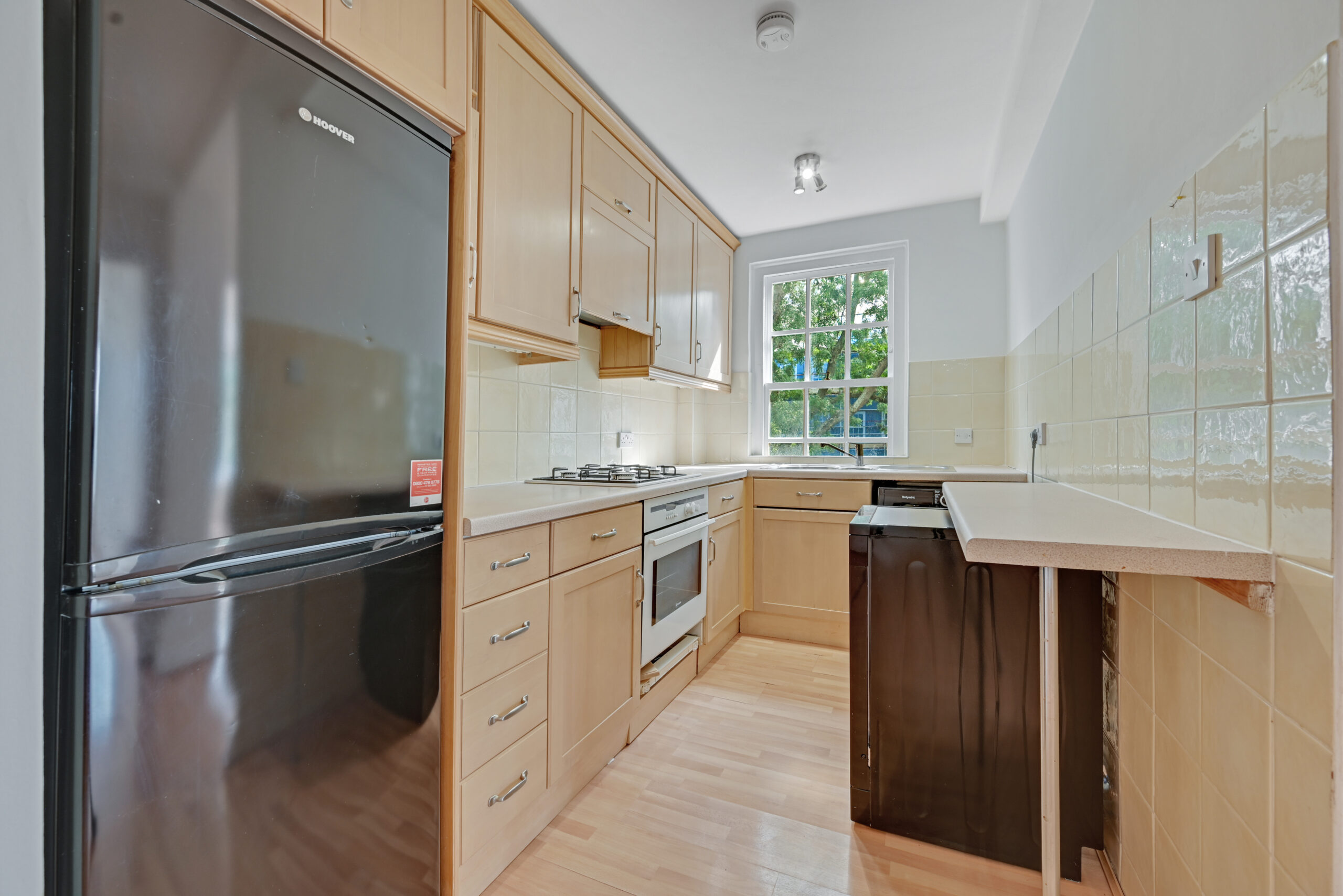 15-3954GCNMEA - 38 Eton Rise - Kitchen 2 -Original (2)